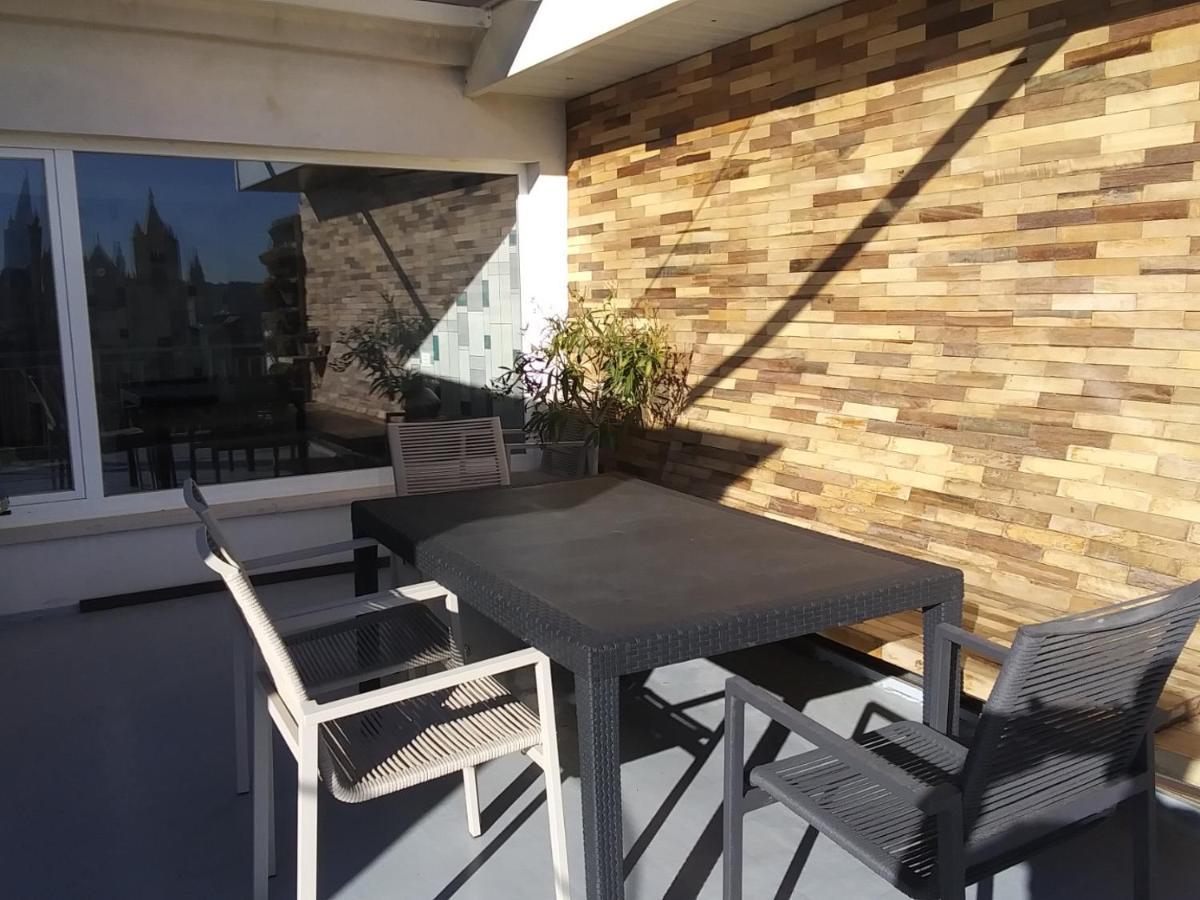 Pleno Centro Nuevo Parking Apartment Леон Екстериор снимка